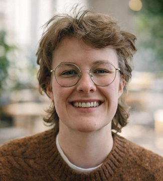 Teaching assistant professor Julia Cardwell  headshot